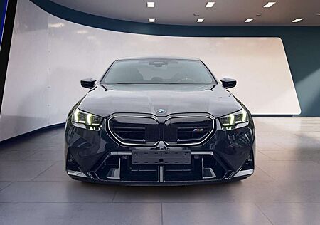 BMW M5 Basis Lim. DrivAssistPro Comfort FastCharge Par...