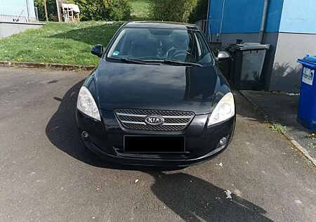 Kia Cee'd Ceed / Ceed 2.0 CRDi EX