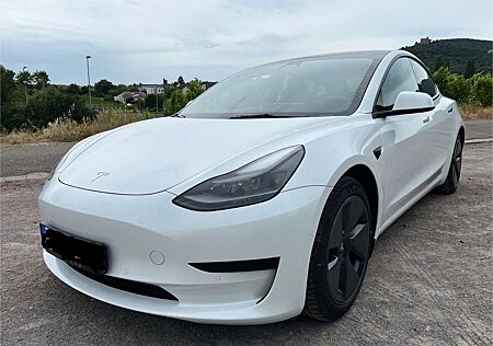 Tesla Model 3 Standard Reichweite Plus Hinterradantrieb