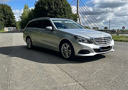 Mercedes-Benz E 200 T CDI DPF BlueEFFICIENCY 7G-TRONIC AHK