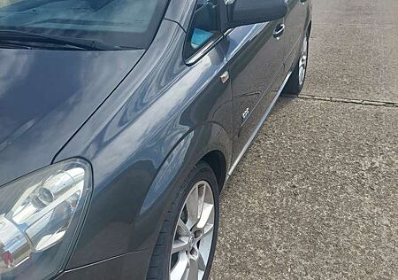 Opel Zafira 1.8 Sport