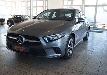 Mercedes-Benz A 250 A -Klasse e ! Neuwertig nur 5917 km !