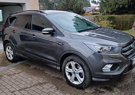Ford Kuga 1.5 EcoBoost 2x4 ST-Line