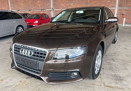 Audi A4 Lim. Attraction/SHZ/StandHZ/