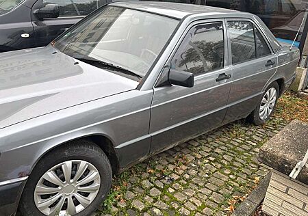 Mercedes-Benz 190 E 1.8