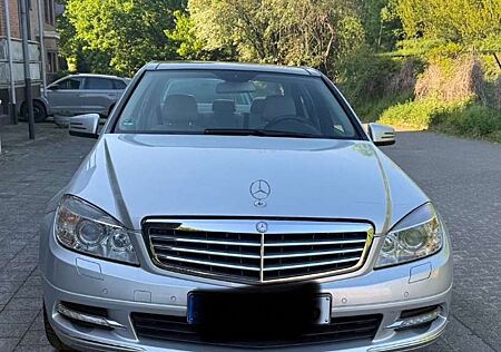 Mercedes-Benz C 350 CGI BlueEfficiency