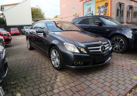 Mercedes-Benz E 350 CDI Coupe Scheckheftgepflegt !