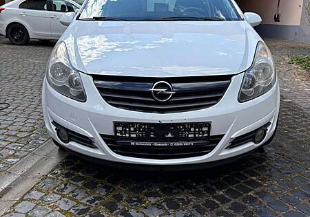Opel Corsa Color Edition