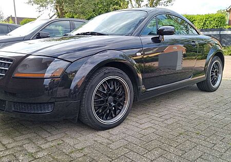 Audi TT 1.8 T Coupe (132kW)