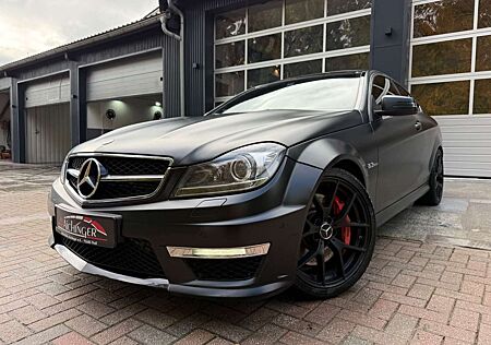 Mercedes-Benz C 63 AMG Edition 1 Coupe Magno Designo Panorama