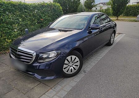 Mercedes-Benz E 200 (213.042)