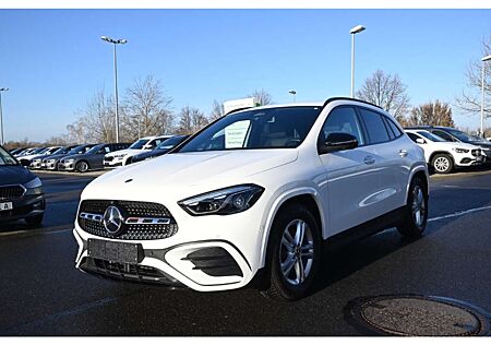 Mercedes-Benz GLA 200 Edition AMG Line Sportpaket AHK Navi LED 360 Kame