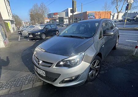 Opel Astra Active Reparierte Unfallschade !