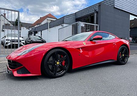 Ferrari F12 Berlinetta Novitec |Carbon|LED Lenkrad|Navi|
