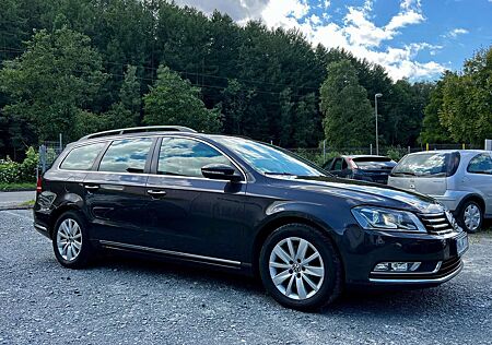 VW Passat Variant Volkswagen 2.0 Blue TDI DSG SCR Trendline