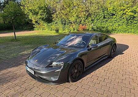 Porsche Taycan GTS Sport Turismo