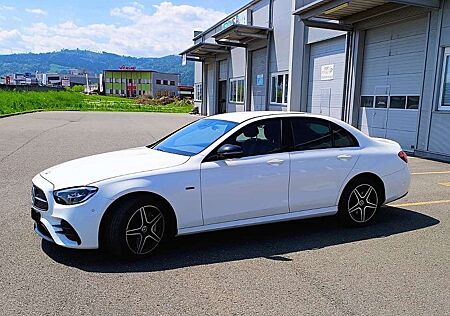 Mercedes-Benz E 300 de 9G-TRONIC AMG Line