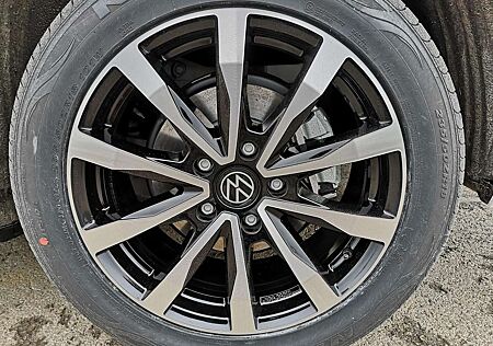 VW T7 Multivan Volkswagen Sport Edition 2,0TDI DSG Komfort KÜ 5 Sitzer 11...