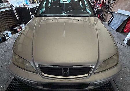 Honda Accord 1.8i ES