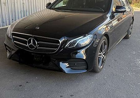 Mercedes-Benz E 200 (213.042)