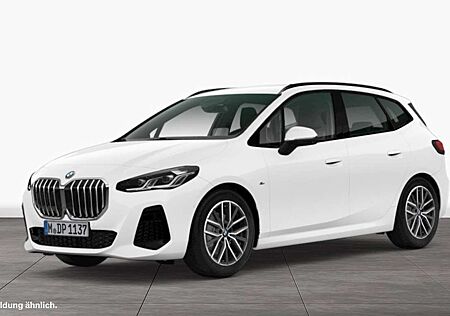 BMW 220 i Active Tourer*LiveCockpitProf.*HeadUp*DrivingAss