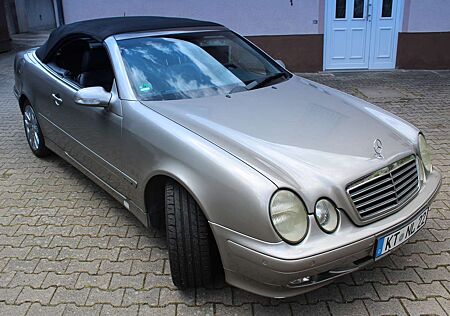 Mercedes-Benz CLK 200 Cabrio Kompressor Avantgarde Final Edition