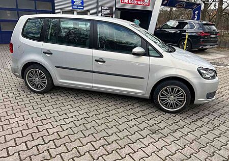 VW Touran Volkswagen Xenon Navi Klima 2 Hand inkl Neu Tüv