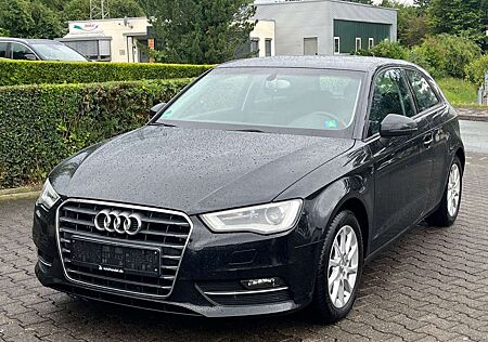 Audi A3 2.0 TDI Attraction Facelift Xenon
