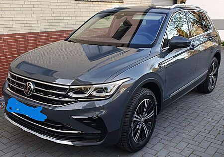 VW Tiguan Volkswagen 2.0 TDI SCR 4MOTION DSG Elegance