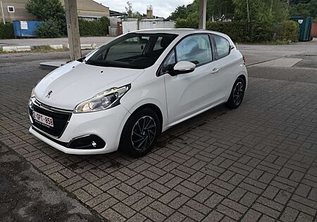 Peugeot 208 PureTech 82 Style