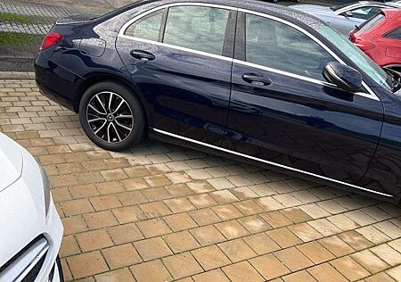 Mercedes-Benz C 200 d T 9G-TRONIC