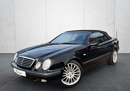 Mercedes-Benz CLK 320 Cabrio Automatik*Memory*Leder*Sportline