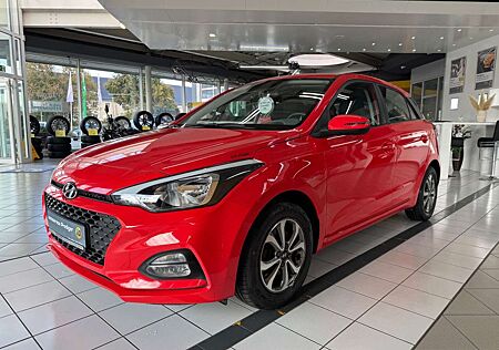 Hyundai i20 gebraucht kaufen Hyundai i20 *AUTOMATIK*SITZ/LENKRADHEIZUNG*