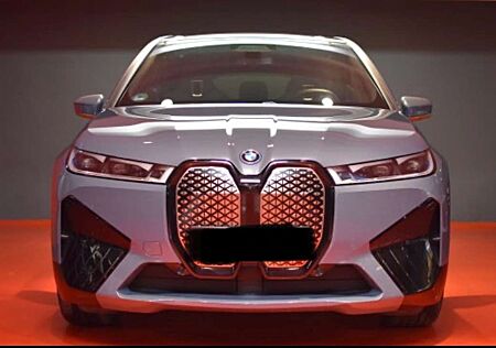 BMW iX M60