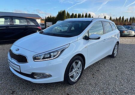 Kia XCeed Ceed SW / cee'd SW Ceed Sportswagon 1.6GDI Dream Team +KAMERA+NAVI+