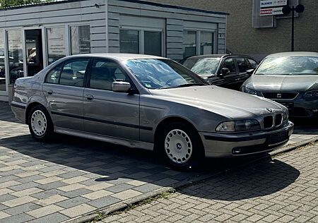 BMW 523i 523 /Automatik/Leder/Lim/Xenon