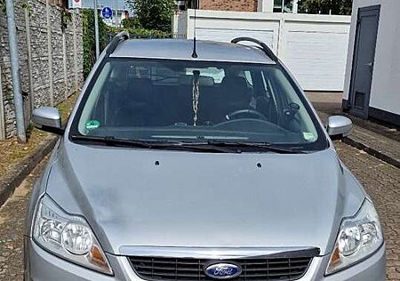 Ford Focus Turnier 1.6 16V Aut. Style