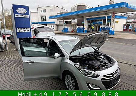 Hyundai i30 cw 1,6 GDI AHK FIFA World Cup Edition