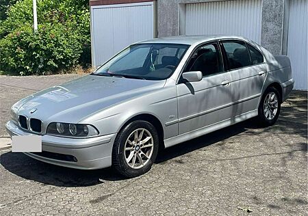 BMW 525i 525