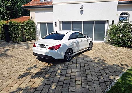 Mercedes-Benz CLA 180 7G-DCT Edition 1