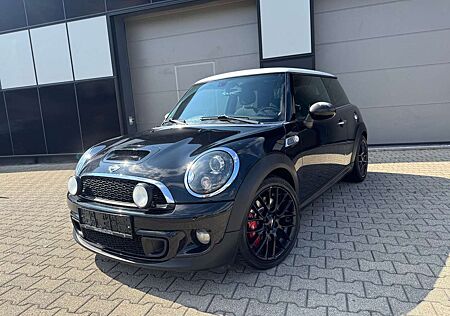Mini John Cooper Works *TÜVneu*Shz*Tempo*Pano*Bi-Xenon
