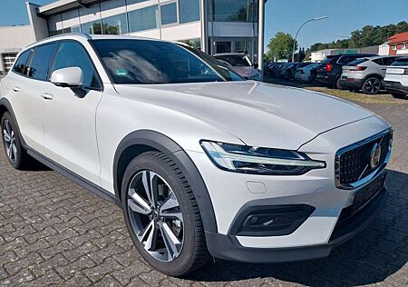 Volvo V60 CC V60 Cross Country Ultimate AWD