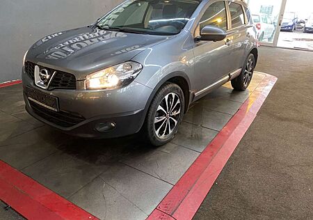 Nissan Qashqai I-Way 4X4 360° Kamera + Panorama + Navi