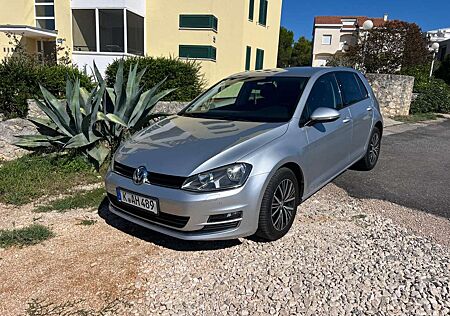 VW Golf Volkswagen 1.2 TSI BlueMotion Technology Allstar