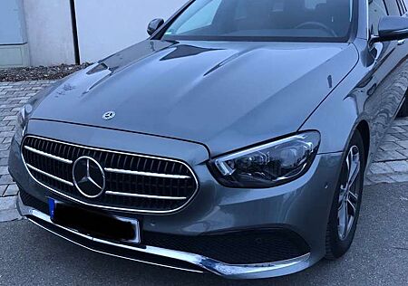 Mercedes-Benz E 220 Avantgarde, GARANTIE, DISTRONIC,PANO, MULTIBEAM