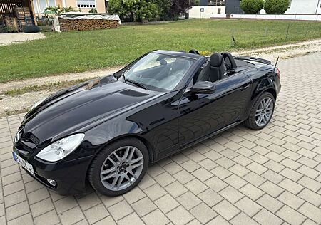 Mercedes-Benz SLK 280 AMG-Line, Harman Kardon Logic 7