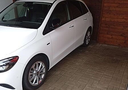 Mercedes-Benz B 250 e 8G-DCT Progressive