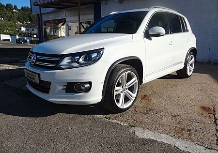 VW Tiguan Volkswagen /R-Line/4Motion/AHK/Pano/Navi/Xenon/57.500