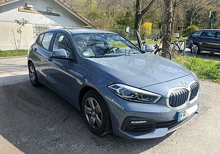 BMW 118 i Advantage *Pano*SHG*Navi*8f*LR-Heizung*
