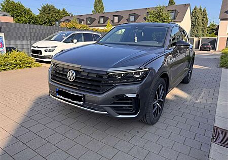 VW Touareg Volkswagen 3.0 V6 TDI R-Line Black 286PS